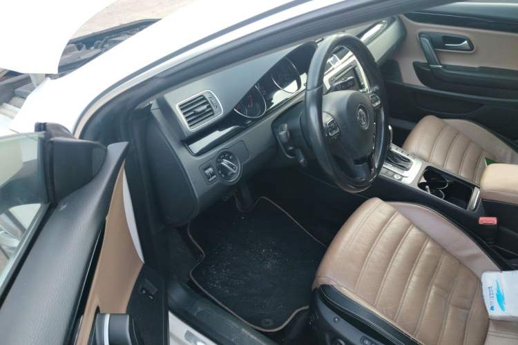 Used Volkswagen CC 2012 3.6 FSI R-Line Driver Seat