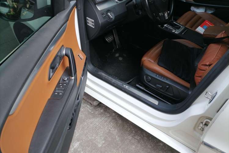Used Volkswagen CC 2012 1.8TSI Luxury Model Driver Seat