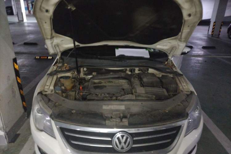 Used Volkswagen CC 2012 2.0 TSI Luxury Model Engine Bay