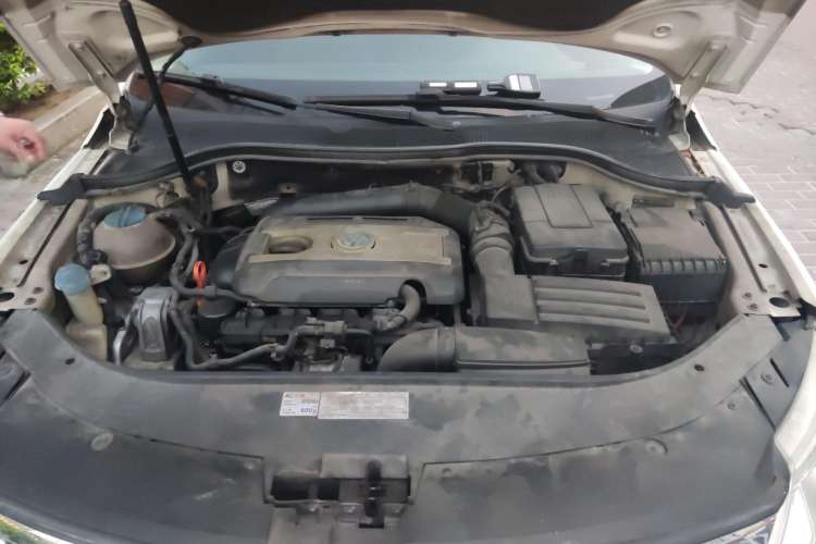 Used Volkswagen CC 2012 2.0 TSI Luxury Model Engine Bay