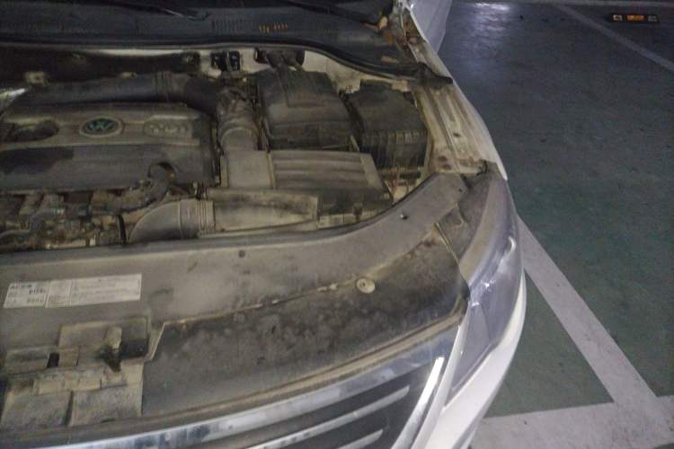 Used Volkswagen CC 2012 2.0 TSI Luxury Model Engine Bay Left
