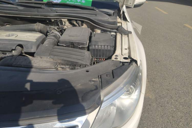 Used Volkswagen CC 2012 1.8TSI Luxury Model Engine Bay Left