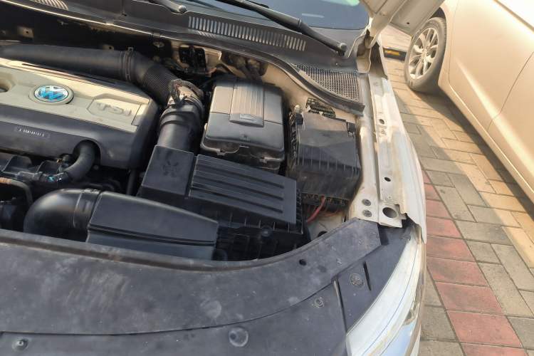 Used Volkswagen CC 2012 2.0 TSI Luxury Model Engine Bay Left