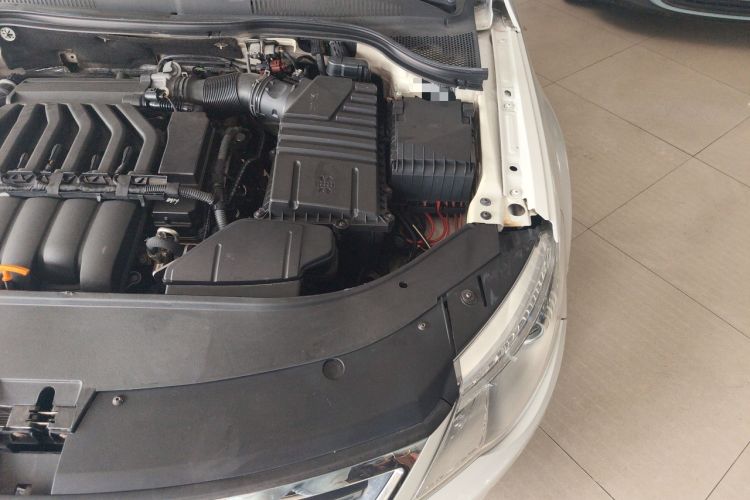 Used Volkswagen CC 2012 3.0 FSI V6 Engine Bay Left