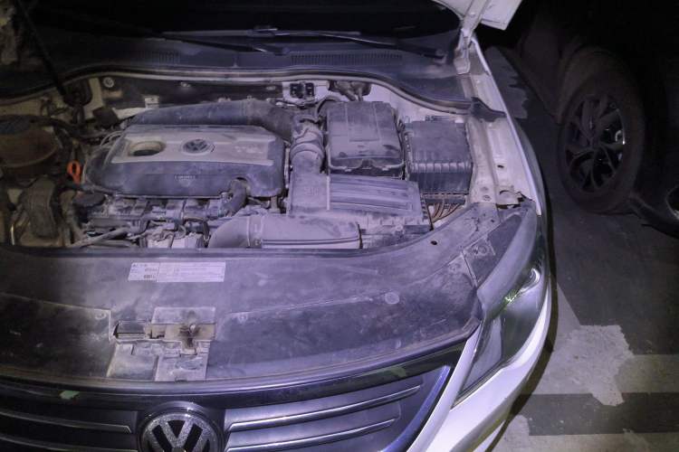 Used Volkswagen CC 2012 2.0 TSI Luxury Model Engine Bay Left