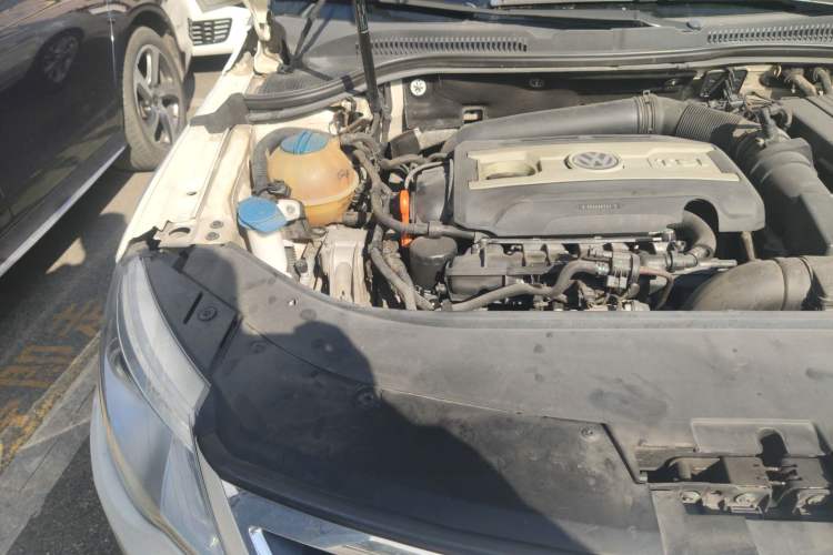 Used Volkswagen CC 2012 1.8TSI Luxury Model Engine Bay Right
