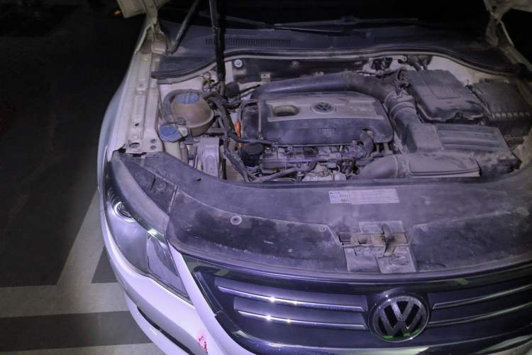 Used Volkswagen CC 2012 2.0 TSI Luxury Model Engine Bay Right