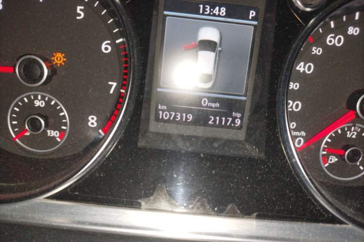 Used Volkswagen CC 2012 2.0 TSI Luxury Model Odometer Close Up