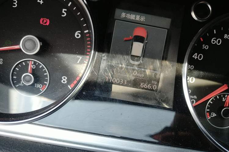 Used Volkswagen CC 2012 2.0 TSI Ultimate Edition Odometer Close Up