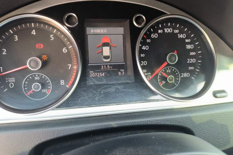Used Volkswagen CC 2012 2.0 TSI Luxury Model Odometer Close Up
