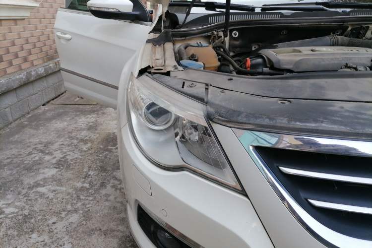 Used Volkswagen CC 2012 1.8TSI Luxury Model Right Front Headlight