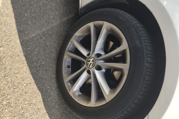 Used Volkswagen CC 2012 1.8TSI Luxury Model Right Front Wheel Hub