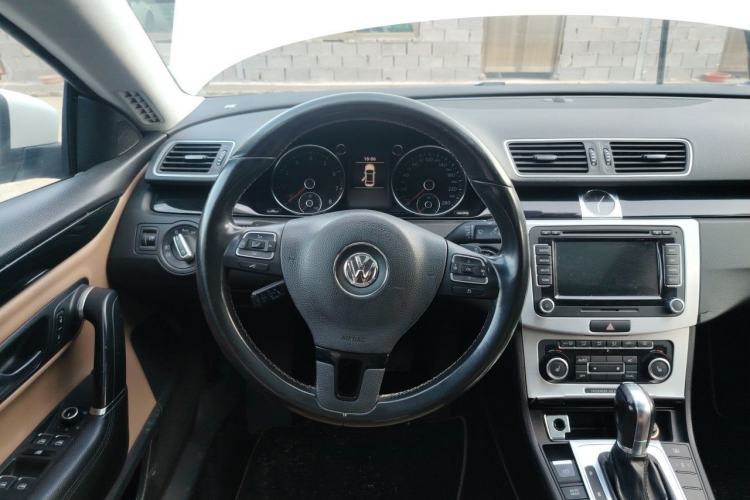 Used Volkswagen CC 2012 3.6 FSI R-Line Steering Wheel