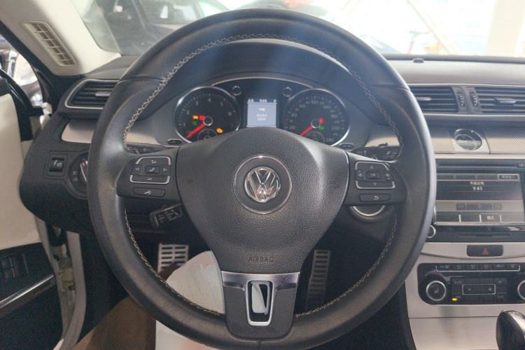 Used Volkswagen CC 2012 3.0 FSI V6 Steering Wheel