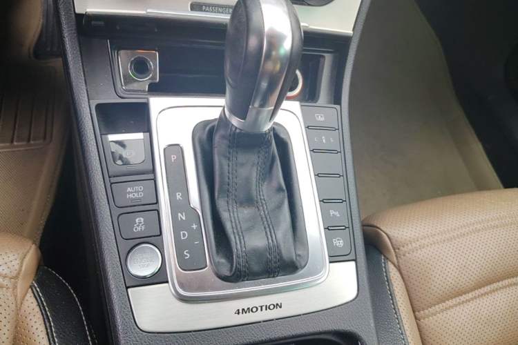 Used Volkswagen CC 2012 3.6 FSI R-Line Gear Lever