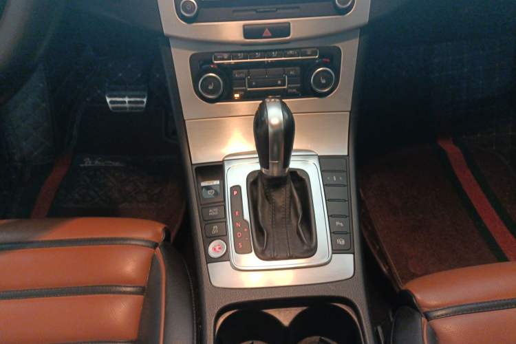 Used Volkswagen CC 2012 3.0 FSI V6 Gear Lever
