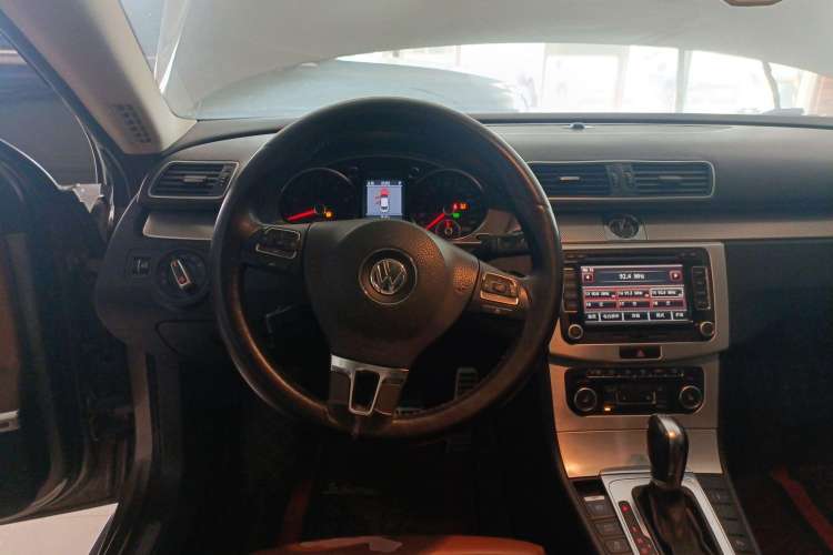 Used Volkswagen CC 2012 3.0 FSI V6 Steering Wheel