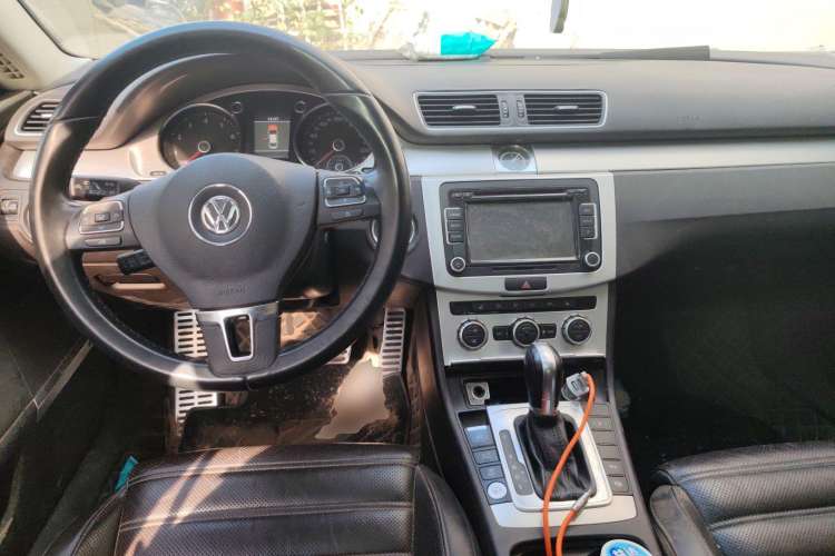 Used Volkswagen CC 2013 2.0 TSI Ultimate Model Center Console