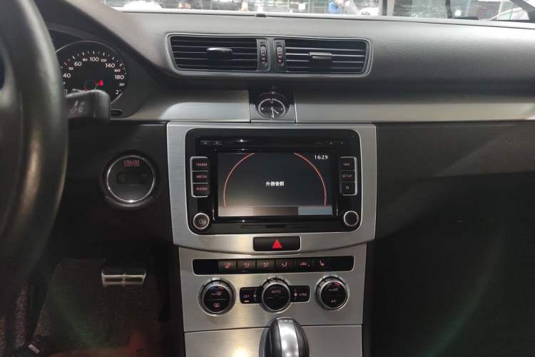 Used Volkswagen CC 2013 2.0 TSI Ultimate Model Audio And AC Panel