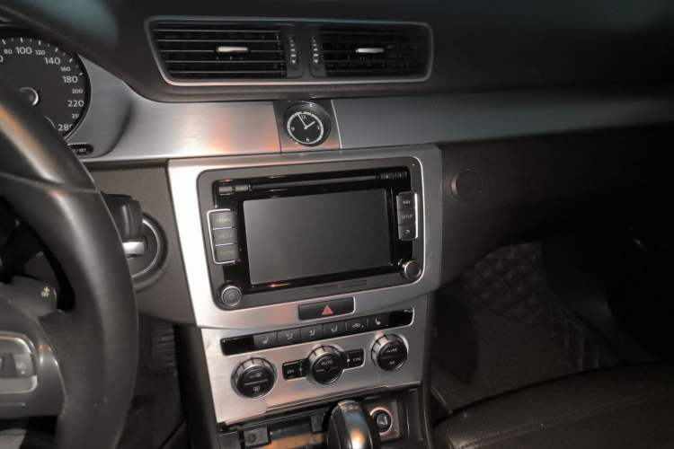 Used Volkswagen CC 2013 2.0 TSI Ultimate Model Audio And AC Panel