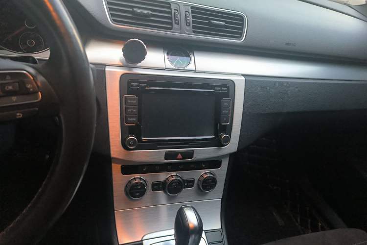 Used Volkswagen CC 2013 2.0 TSI Luxury Model Audio And AC Panel