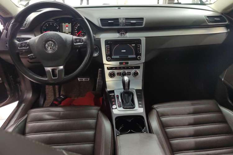 Used Volkswagen CC 2013 2.0 TSI Ultimate Model Center Console