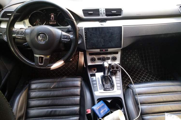 Used Volkswagen CC 2013 1.8TSI Prestige Model Center Console