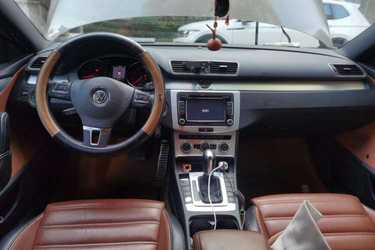 Used Volkswagen CC 2013 2.0 TSI Luxury Model Center Console