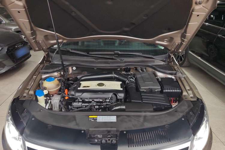 Used Volkswagen CC 2013 2.0 TSI Ultimate Model Engine Bay