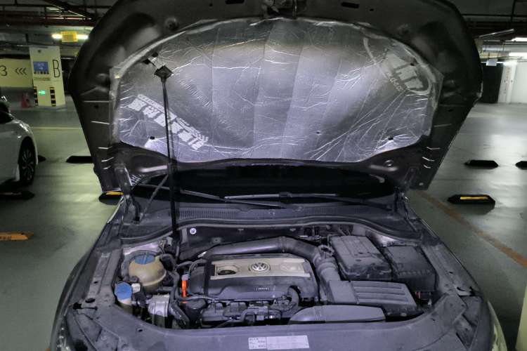 Used Volkswagen CC 2013 2.0 TSI Ultimate Model Engine Bay