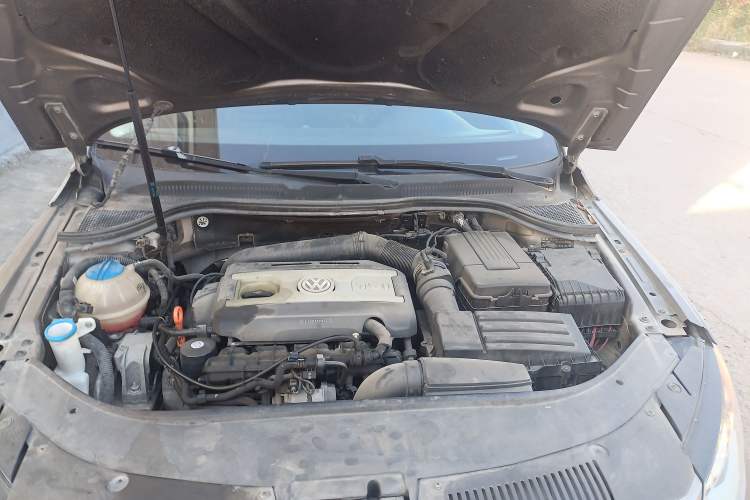 Used Volkswagen CC 2013 2.0 TSI Ultimate Model Engine Bay