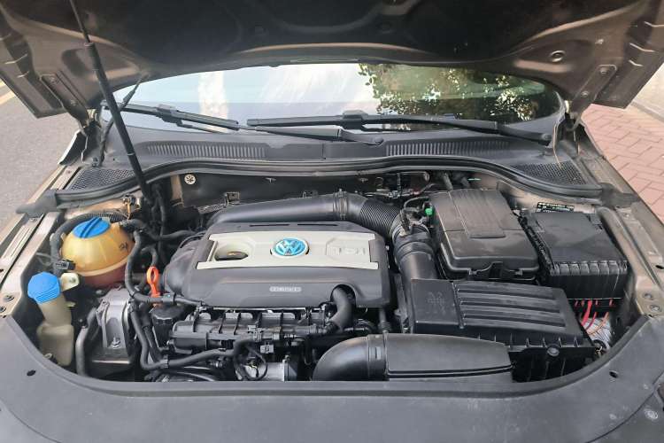 Used Volkswagen CC 2013 2.0 TSI Luxury Model Engine Bay