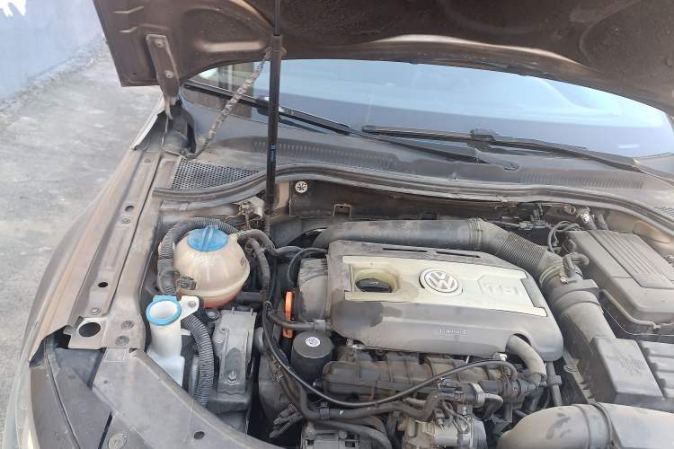 Used Volkswagen CC 2013 2.0 TSI Ultimate Model Engine Bay Right