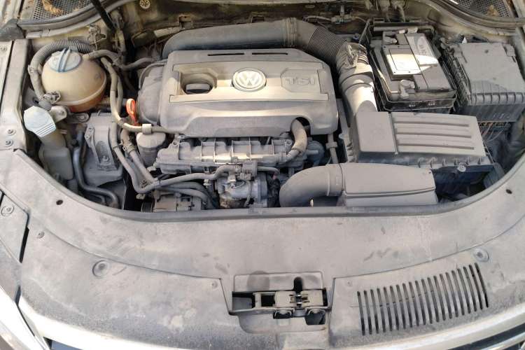 Used Volkswagen CC 2013 1.8TSI Prestige Model Engine Bay