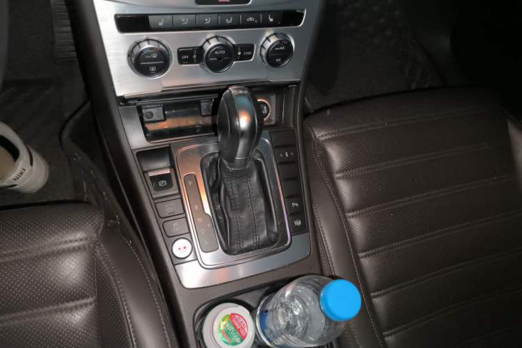Used Volkswagen CC 2013 2.0 TSI Ultimate Model Gear Lever