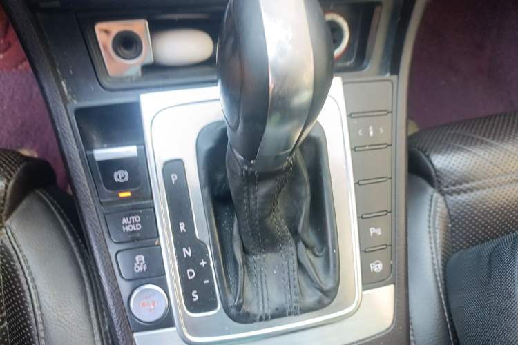 Used Volkswagen CC 2013 2.0 TSI Ultimate Model Gear Lever