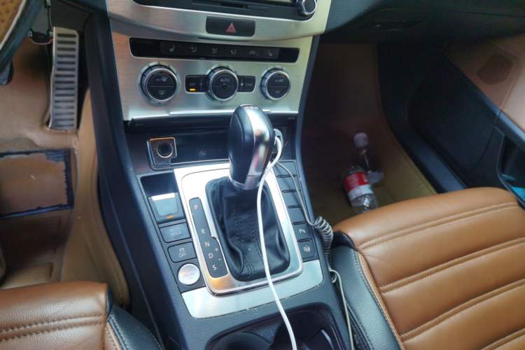 Used Volkswagen CC 2013 2.0 TSI Luxury Model Gear Lever