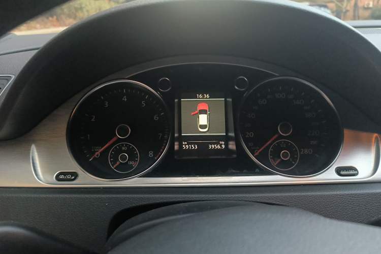Used Volkswagen CC 2013 2.0 TSI Luxury Model Instrument Cluster