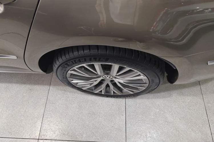 Used Volkswagen CC 2013 2.0 TSI Ultimate Model Left Rear Wheel Hub