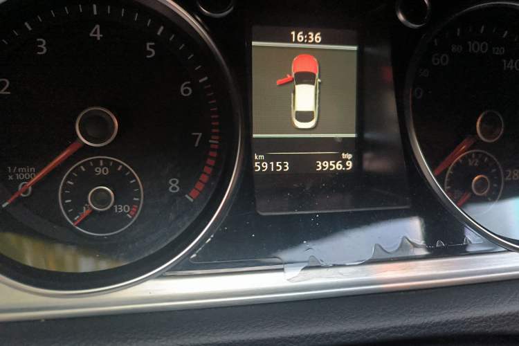 Used Volkswagen CC 2013 2.0 TSI Luxury Model Odometer Close Up