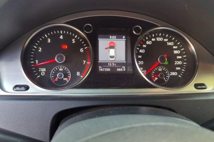 Used Volkswagen CC 2013 2.0 TSI Luxury Model Odometer Close Up