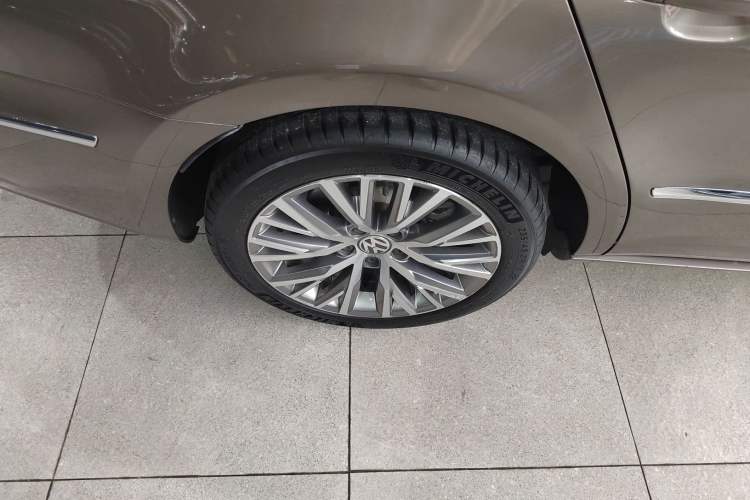Used Volkswagen CC 2013 2.0 TSI Ultimate Model Right Rear Wheel Hub