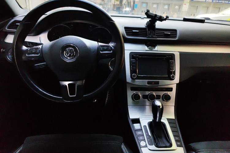 Used Volkswagen CC 2013 2.0 TSI Luxury Model Center Console