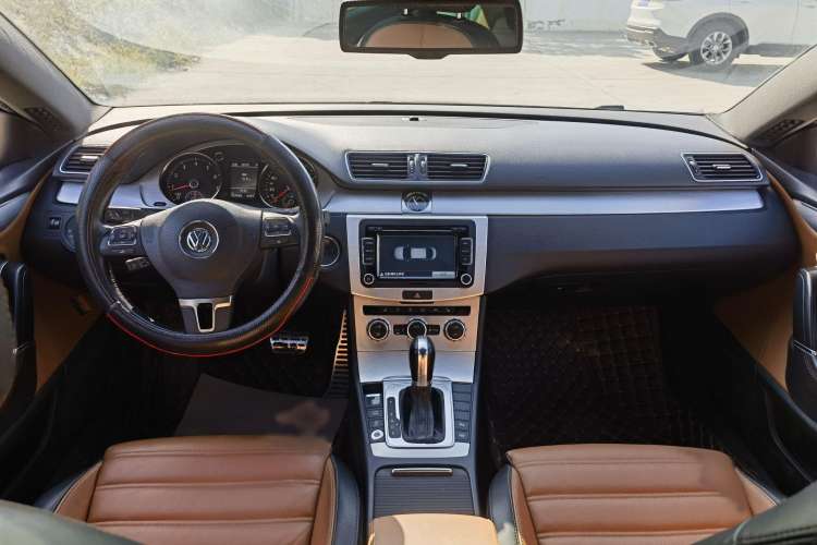 Used Volkswagen CC 2013 2.0 TSI Luxury Model Center Console