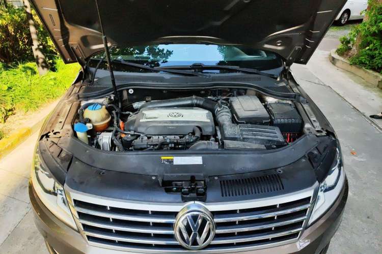 Used Volkswagen CC 2013 2.0 TSI Luxury Model Engine Bay