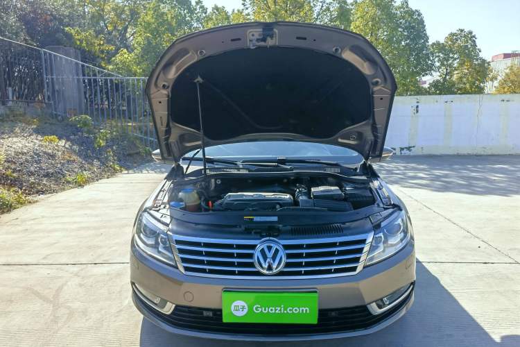Used Volkswagen CC 2013 2.0 TSI Luxury Model Engine Bay