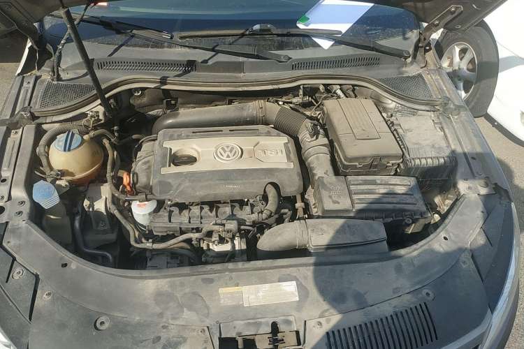 Used Volkswagen CC 2013 1.8TSI Luxury Model Engine Bay