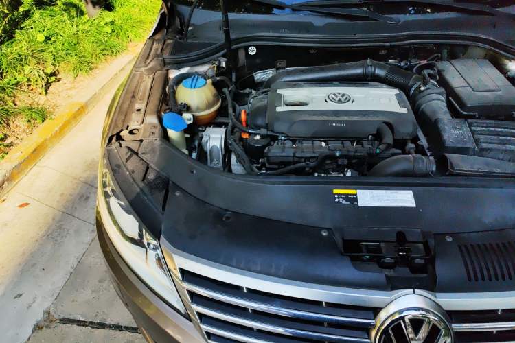 Used Volkswagen CC 2013 2.0 TSI Luxury Model Engine Bay Right