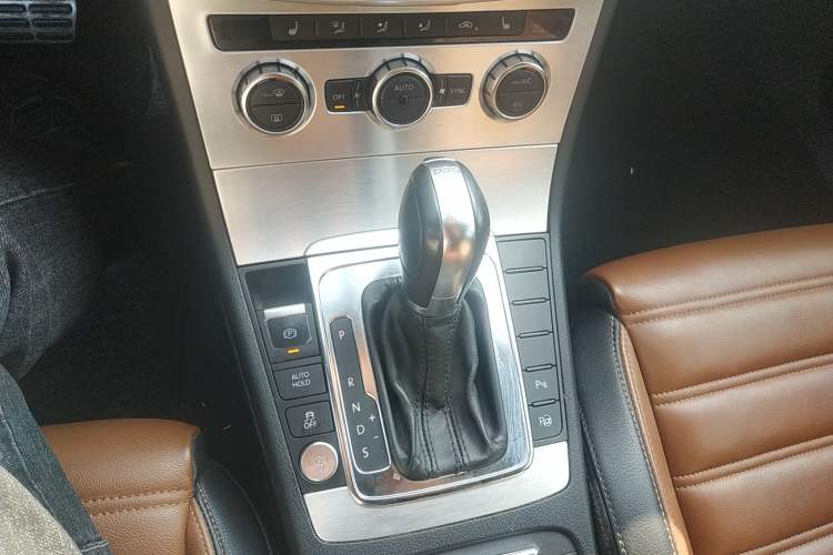 Used Volkswagen CC 2013 1.8TSI Luxury Model Gear Lever