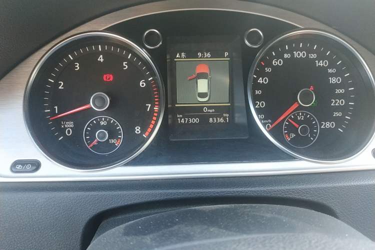 Used Volkswagen CC 2013 1.8TSI Luxury Model Odometer Close Up